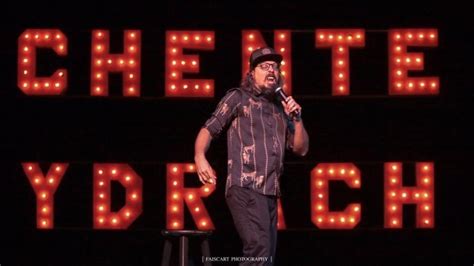 Chente, un comediante puertorriqueño que apuesta。